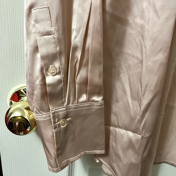 H&M V-Neck Blouse NWT M Light Pink - Picture 6 of 11